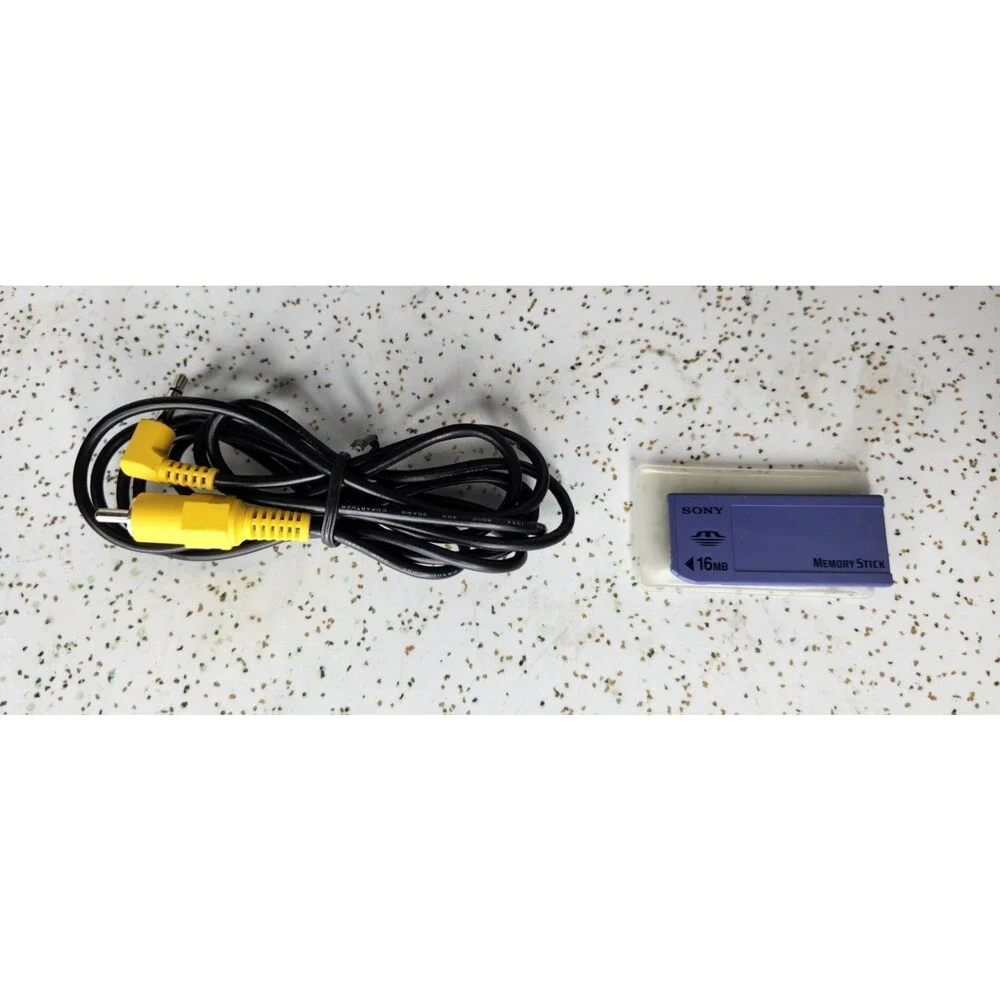 Sony Cyber-shot DSC-P71 3.2MP 3x Zoom Digital Camera w/ Case Tested & Works Lot